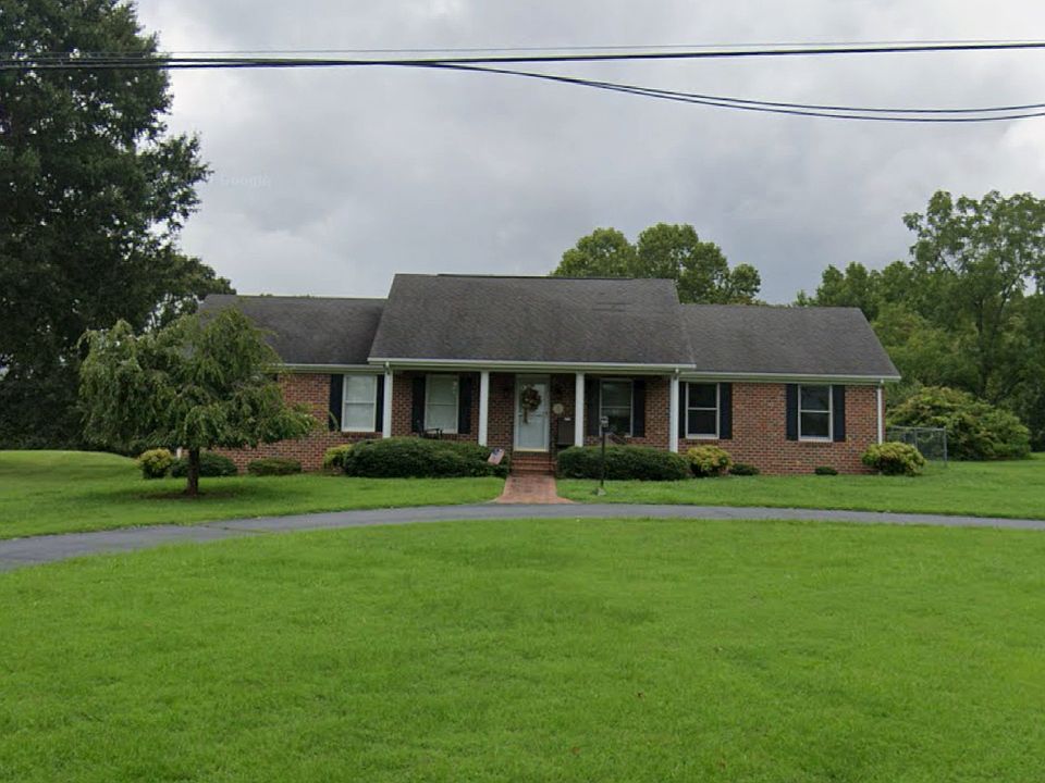 1st image of 239 Robertson Ln #239
