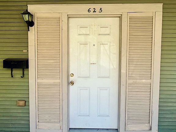 2nd image of 625 N Scott St