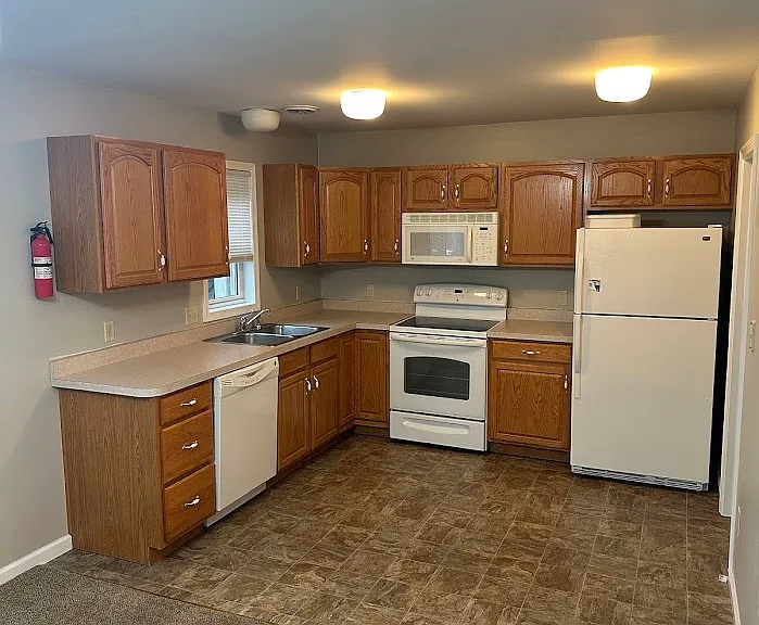 878 Poplar St — Photo 13