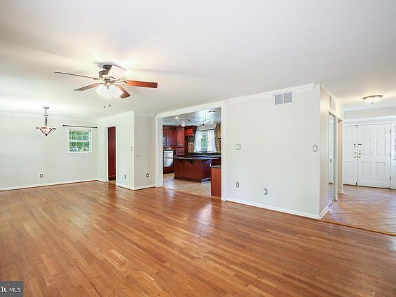 4th image of 4528 Braeburn Dr
