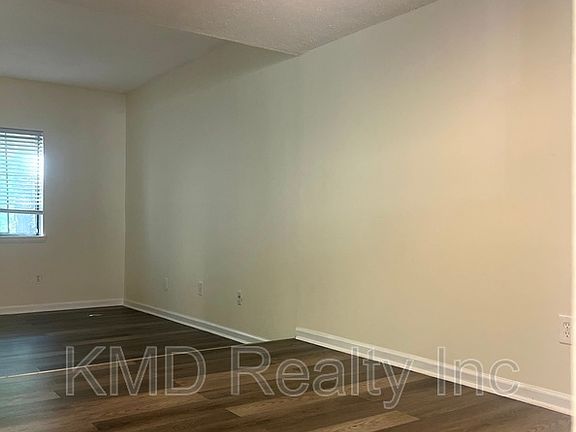 3rd image of 3627 Maple Glen Ln