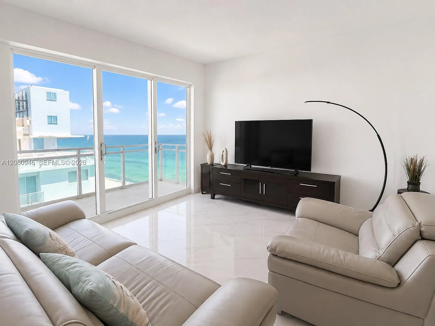 The Collins Condo — Photo 2
