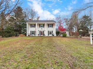 8330 E Allen Rd, Fenton, MI 48430