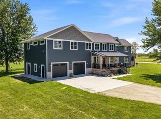 W9020 Breezy Point Rd, Beaver Dam, WI 53916
