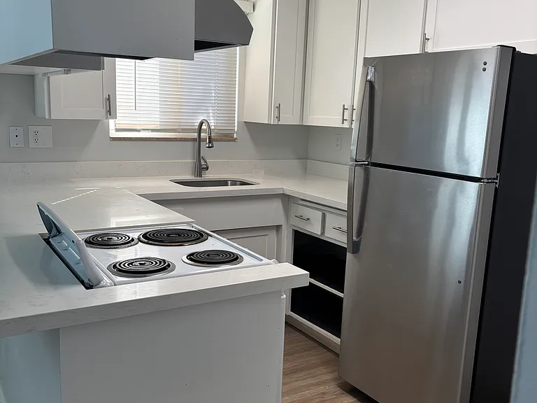 1120 SW 126th St #107 — Photo 5