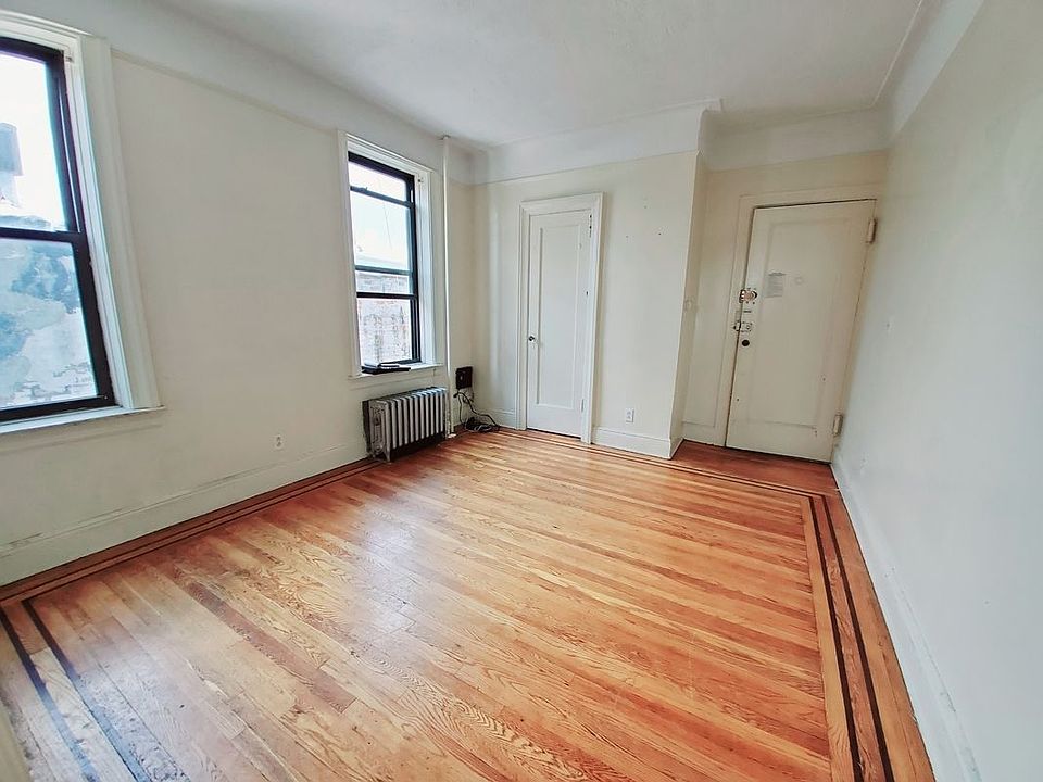 2nd image of 714 56th St APT 4c