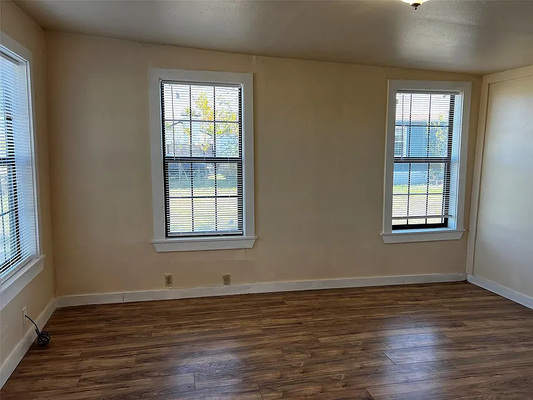 102 E Carrie Manor St — Photo 6