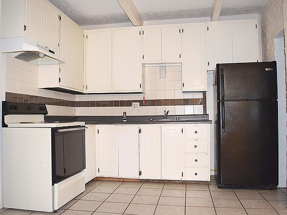 4th image of 3611 Hercules Ave #A