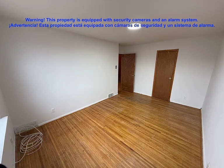 1529 Elbridge St — Photo 17