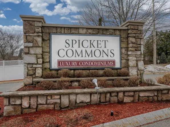 23 Hampshire Rd APT 401, Methuen, MA 01844