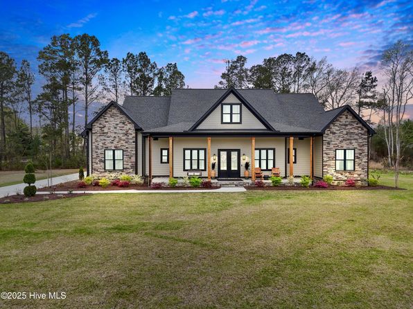 9442 Old Salem Way, Calabash, NC 28467