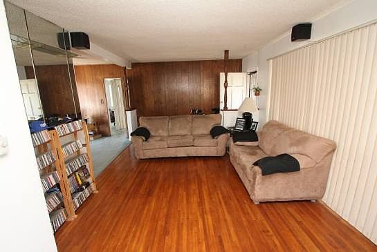 5th image of 10508 Woodhue St