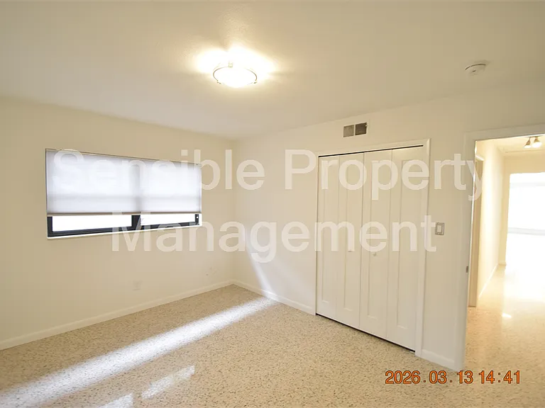 528 Suwanee Cir — Photo 23