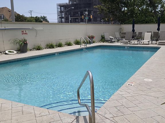 4th image of 422 Ocean Boulevard N #2J