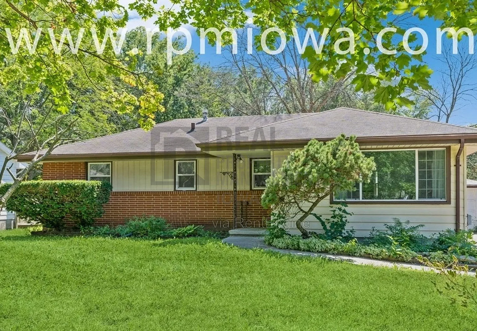 4 bed, 1.5 bath, 1152 sqft, $1,795 — Photo 1