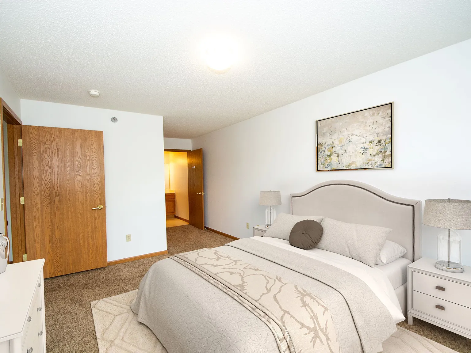 Lodge Apartments at Little Canada — Photo 2