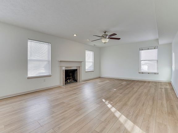 5th image of 15488 Sibley Ln