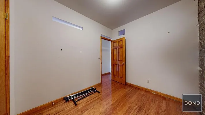 Rented by Bond New York | media 15