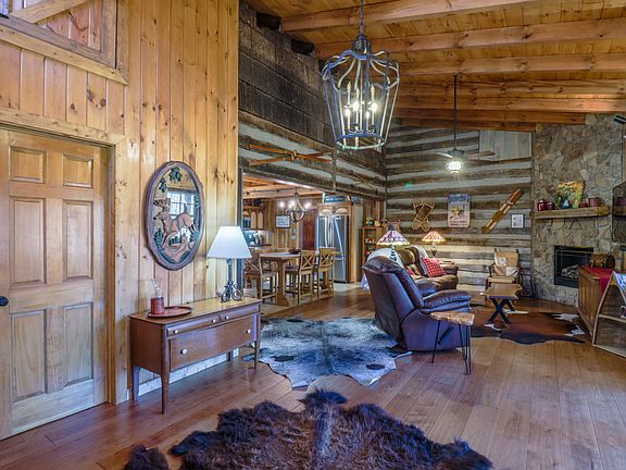 3rd image of 337 Old Spanish Oak Rd #5