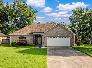1304 Oak Forest Dr, Jacksonville, AR 72076