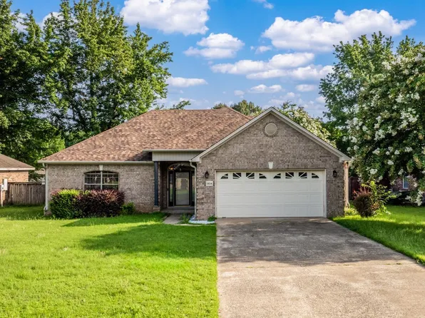 1304 Oak Forest Dr, Jacksonville, AR 72076