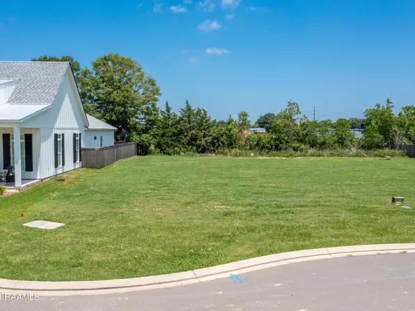 121 Trail Pointe Dr, Scott, LA 70583