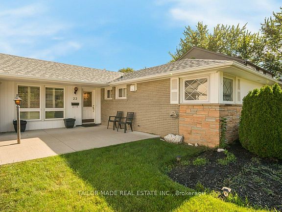 2nd image of 22 Greystone Cres