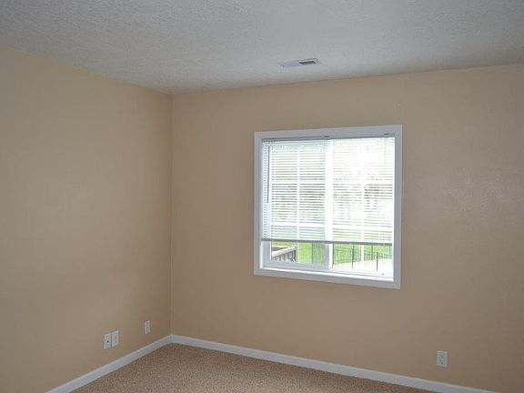 2nd image of 3 27th St Unit 218