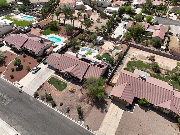2nd image of 6809 Hathaway Dr