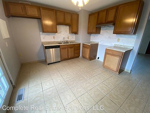 3rd image of 2808 Delores Dr