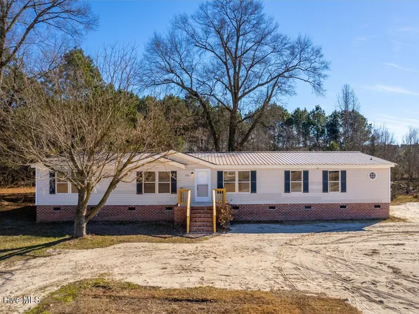 956 Wells Chapel Church Road, Harrells, NC 28444
