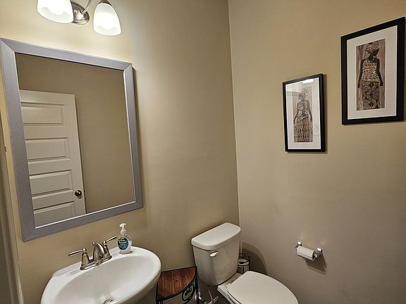 5th image of 328 Scenic Hills Dr