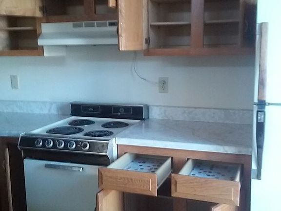 2nd image of 900 William St SE #B