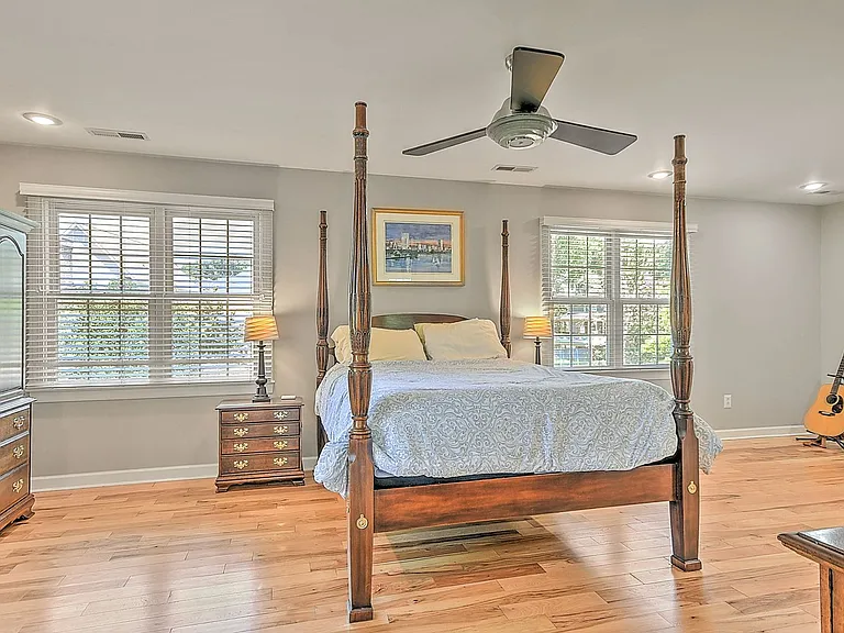 9 Wayland Ct — Photo 24