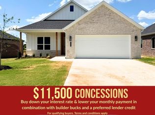 1803 Goldthorp St, Pea Ridge, AR 72751