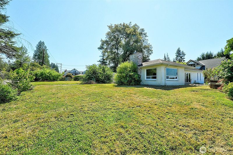 2nd image of 27122 82nd Drive NW