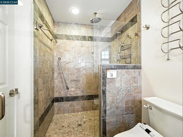 Acacia Ln — Photo 10