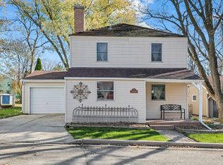 5620 Beaver Ct, Greendale, WI 53129