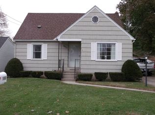 5860 Oakwood St, Monroe, MI 48161