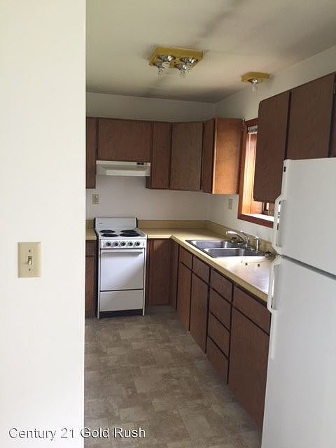1st image of 604 2nd St APT 3