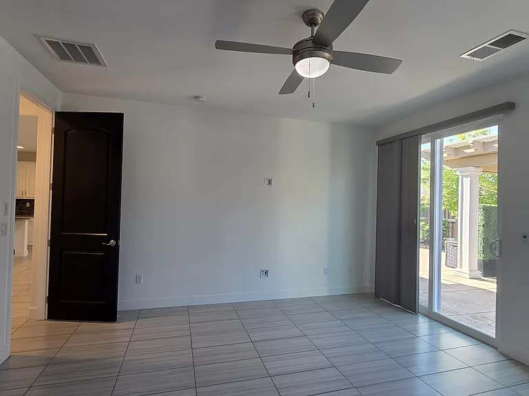 953 Kennedy Dr — Photo 38