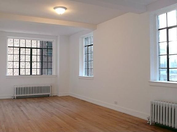3rd image of 81 Irving Pl APT 7H