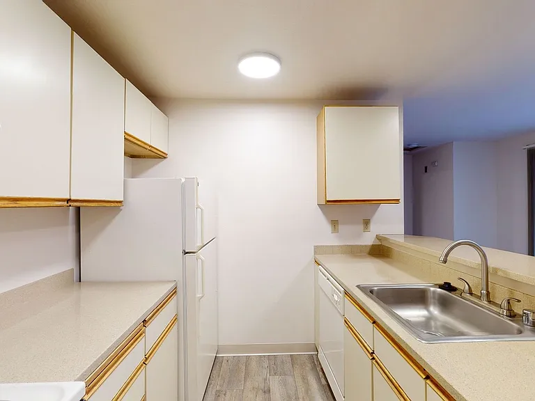 Shannon 2 Apartments — Photo 18