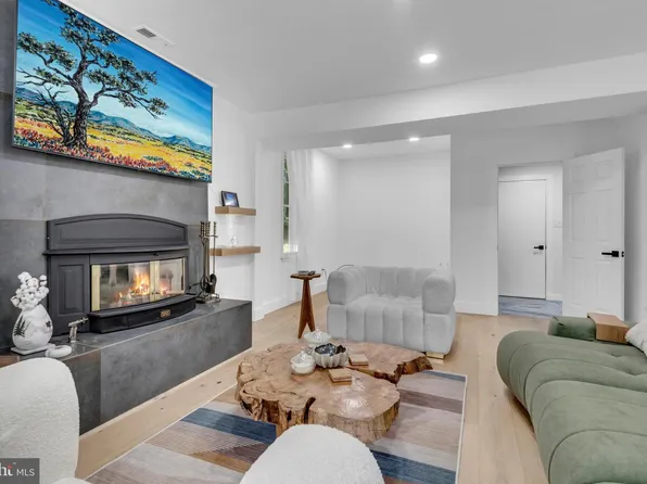 4350 Lady Trisha Ct, Pomfret, MD 20675