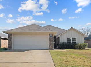 19411 King Ranch Dr, Flint, TX 75762