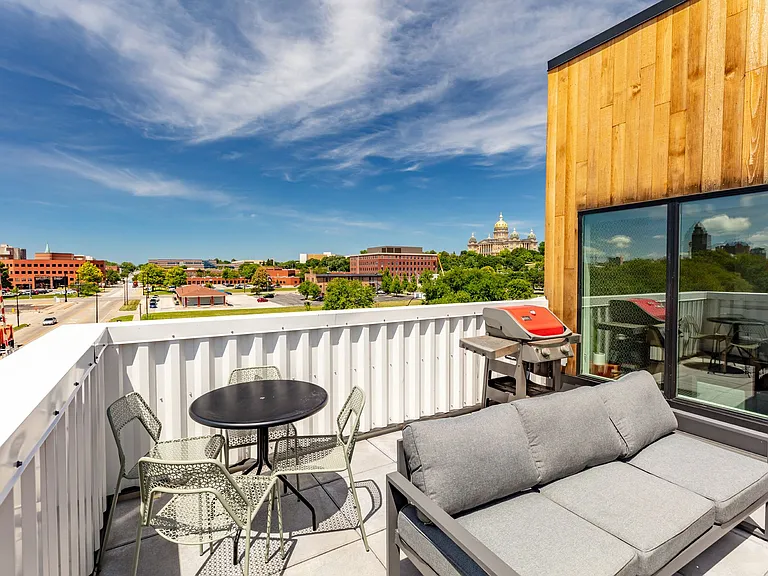 Rowat Lofts Apartments — Photo 47