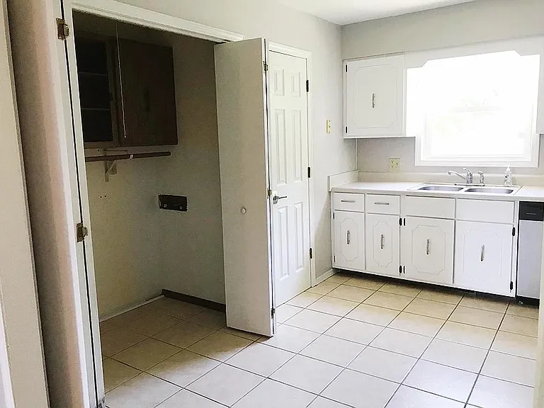 4521 S Ridgecrest Dr — Photo 5