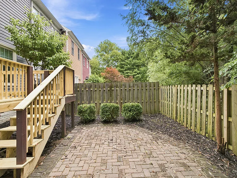 27 Ryan Ct — Photo 18
