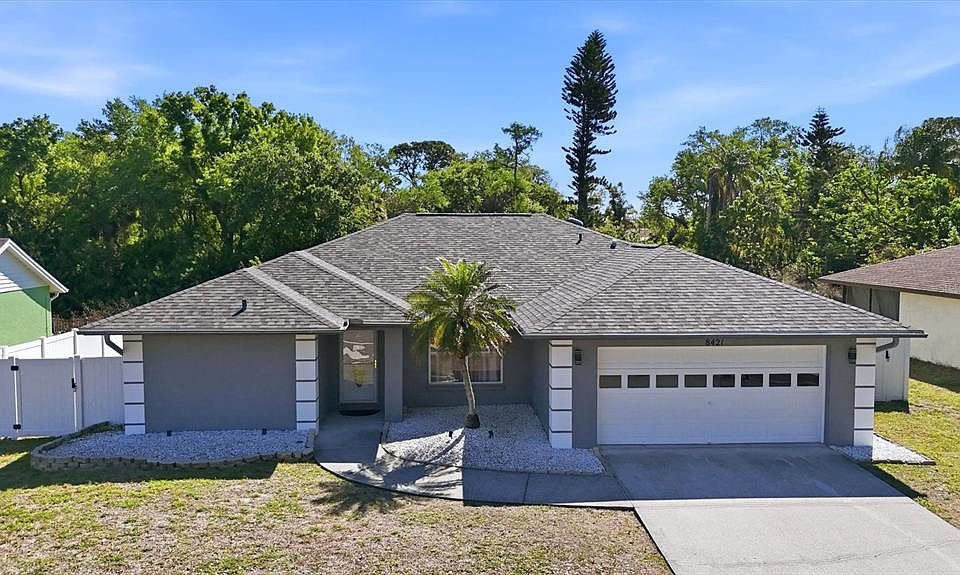 1st image of 8421 COUNTRY PARK WAY