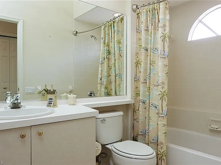 5901 Ashford Ln — Photo 20